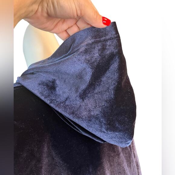 FABLETICS EUC Blue Velvet Zipped Open Front Hoodie with pockets Size Medium - Picture 8 of 12